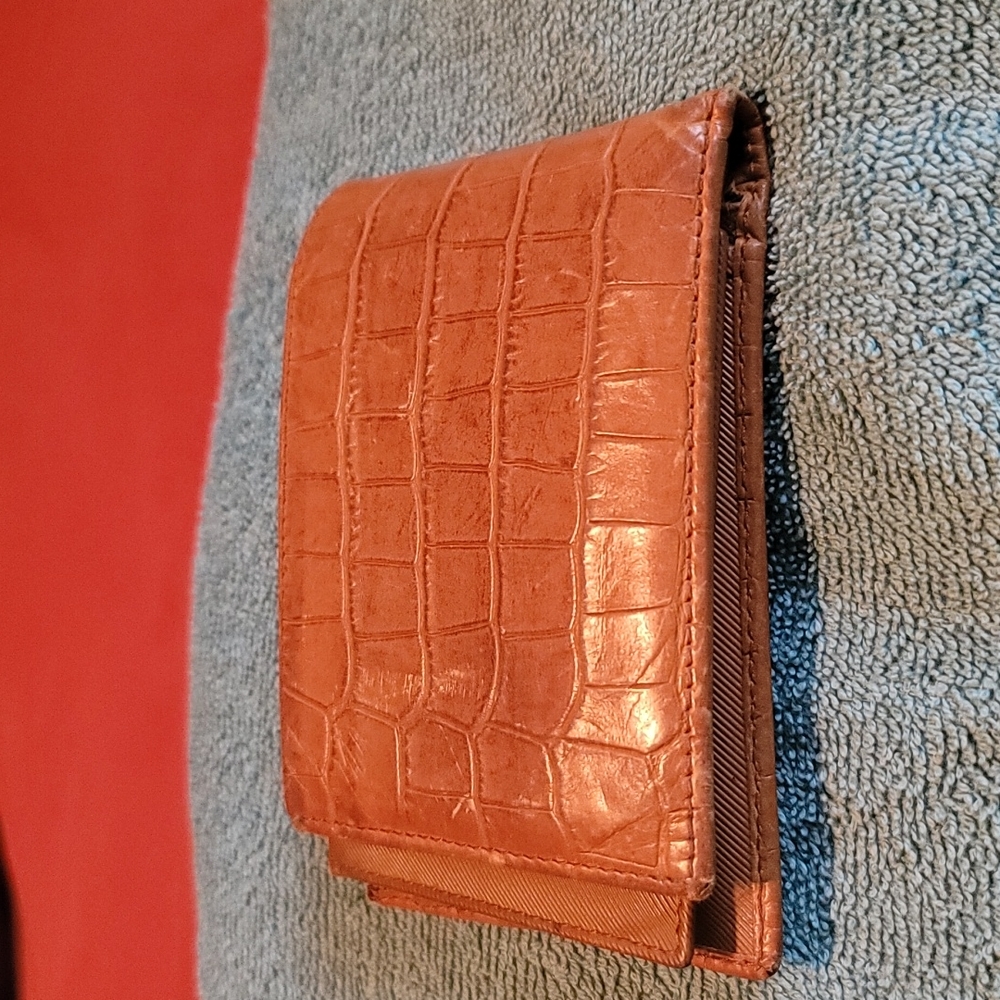 Men Dooney and Bourke wallet